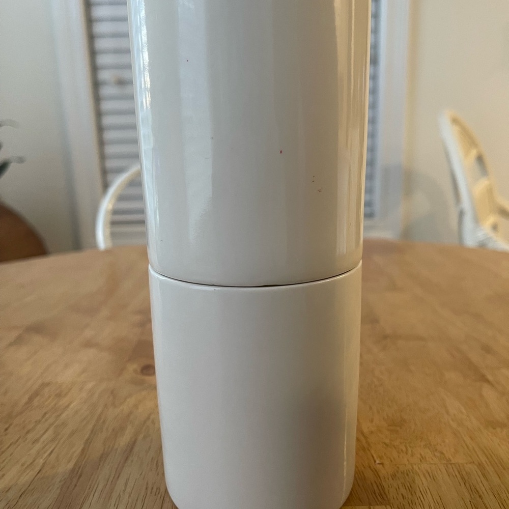 Starbucks Siren Logo White Coffee Mugs 2-12oz - Picture 5 of 11